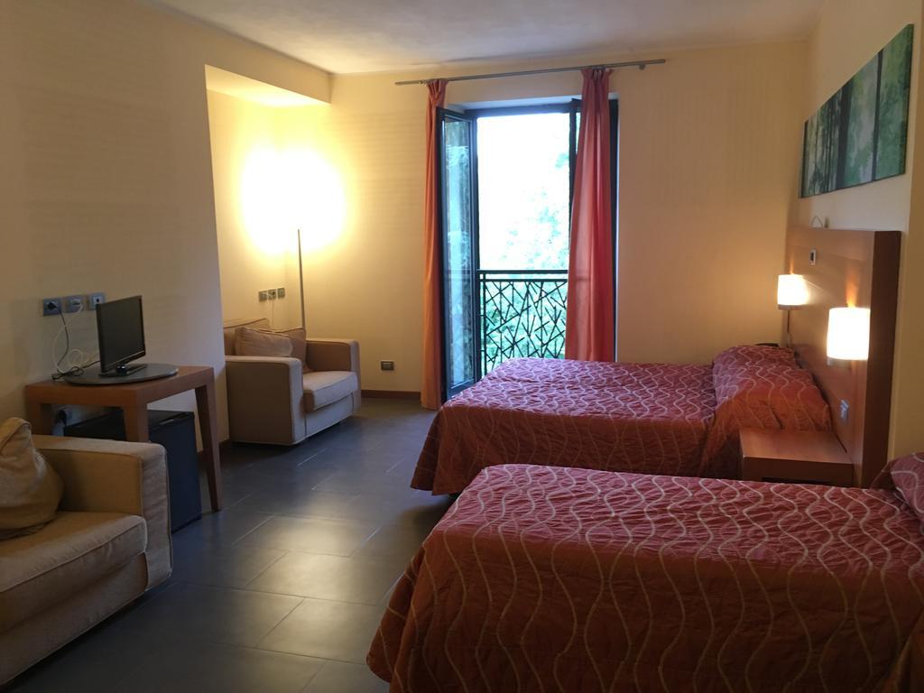 Hotel Langhe & Monferrato Costigliole d'Asti Exterior foto